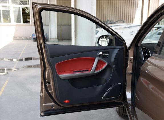 海马S5 2017款 强动力版 1.5T 手动尊贵型 车厢座椅   前门板