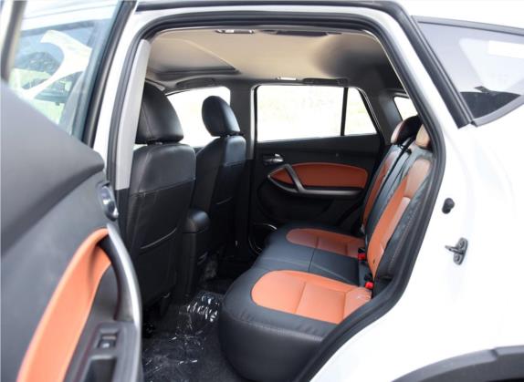 海马S5 2017款 强动力版 1.5T CVT尊贵型 车厢座椅   后排空间