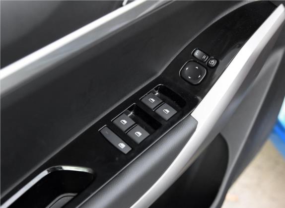 海马S5青春版 2018款 1.6L CVT旗舰型 车厢座椅   门窗控制
