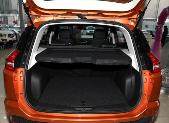 海马S5青春版 2018款 1.6L CVT豪华型 车厢座椅   后备厢