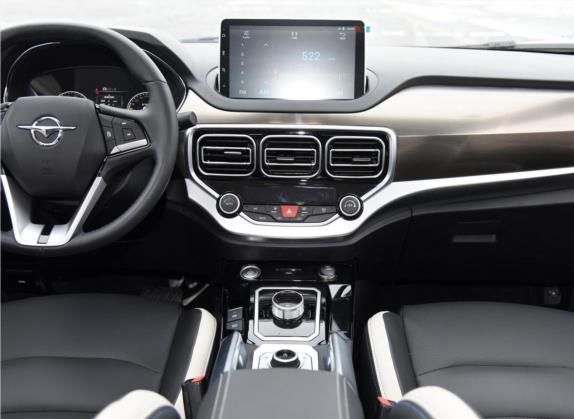 海马6P 2021款 1.2T PHEV 长续航豪华型 中控类   中控台