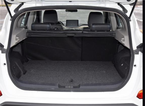 海马6P 2021款 1.2T PHEV 长续航豪华型 车厢座椅   后备厢