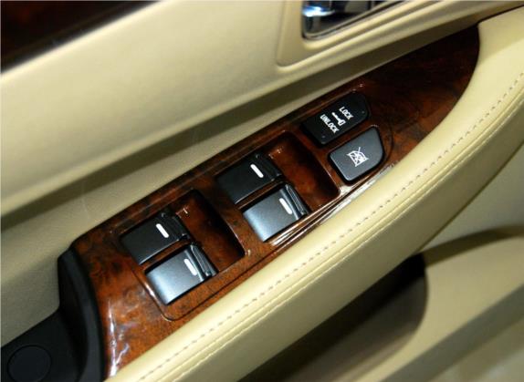 华泰B11 2011款 1.8T 手动舒适汽油版 车厢座椅   门窗控制