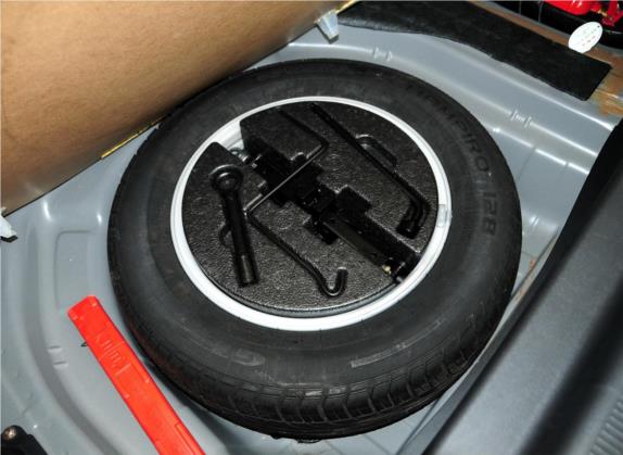 华泰B11 2011款 1.8T 自动舒适汽油版 其他细节类   备胎