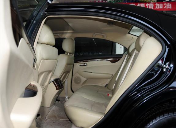 华泰B11 2011款 1.8T 自动豪华汽油版 车厢座椅   后排空间