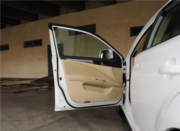 路盛E70 2013款 2.0L 手动舒适型 车厢座椅   前门板