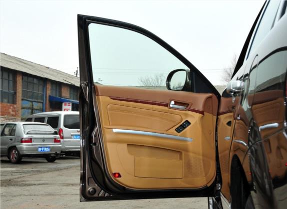 宝利格 2012款 1.8T 手动两驱商务版 车厢座椅   前门板