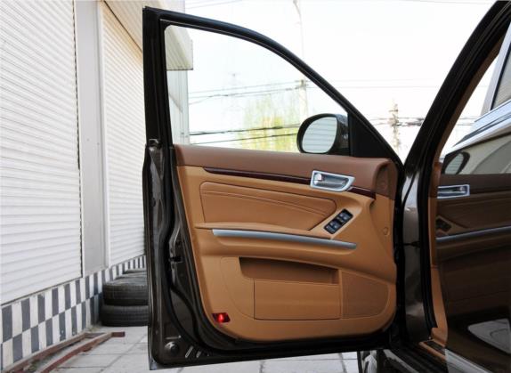 宝利格 2012款 1.8T 自动两驱行政版 车厢座椅   前门板