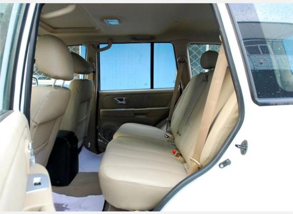 特拉卡 2010款 T9 2.4L 手动四驱豪华型 车厢座椅   后排空间
