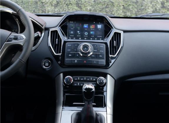 圣达菲 2015款 1.5T 汽油手动两驱豪华型 中控类   中控台