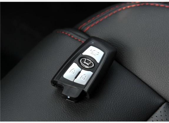 圣达菲 2015款 1.5T 汽油手动两驱豪华型 其他细节类   钥匙