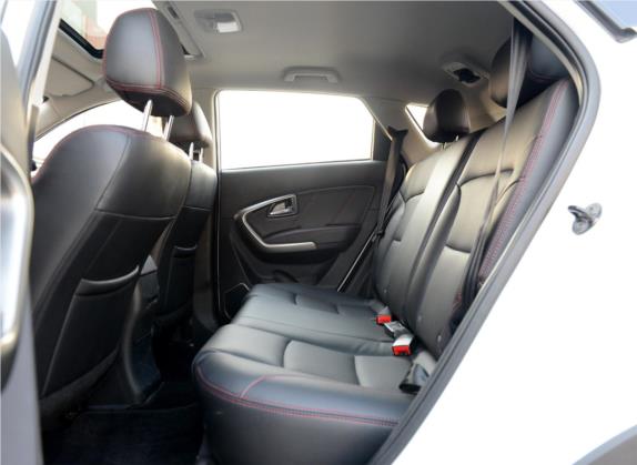 圣达菲 2015款 1.5T 汽油手动两驱豪华型 车厢座椅   后排空间