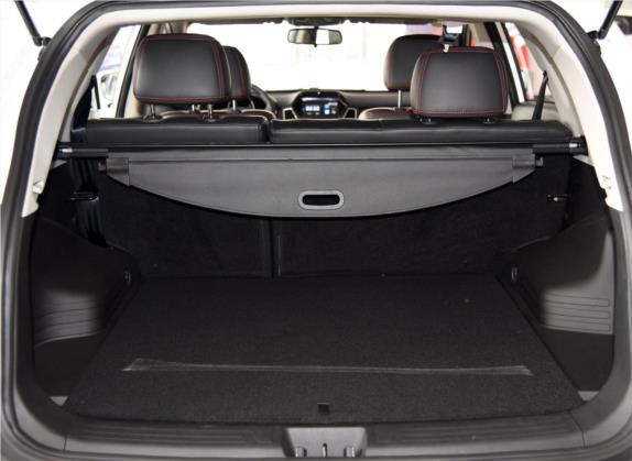 圣达菲 2016款 1.5T 汽油自动两驱精英型 车厢座椅   后备厢