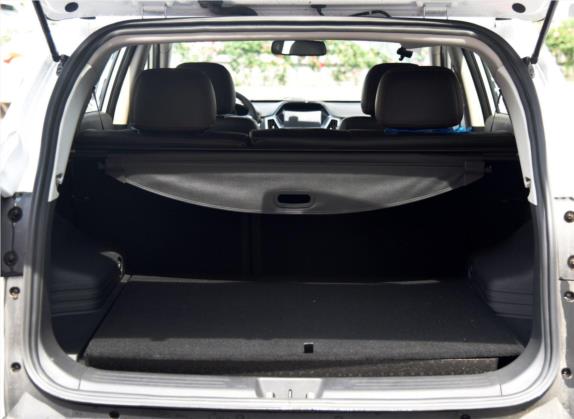 圣达菲 2016款 1.5T 汽油手动两驱精英型 车厢座椅   后备厢