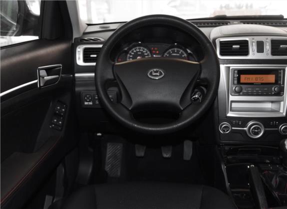 圣达菲7 2017款 2.0L 手动智享型 中控类   驾驶位