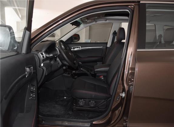 圣达菲7 2017款 2.0L 手动智享型 车厢座椅   前排空间