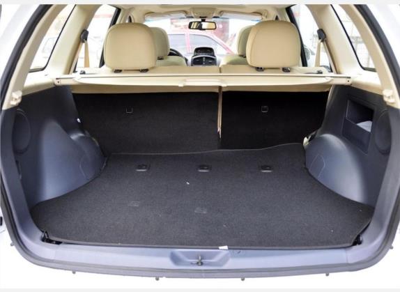 圣达菲经典 2009款 C9 1.8T 汽油豪华版 车厢座椅   后备厢
