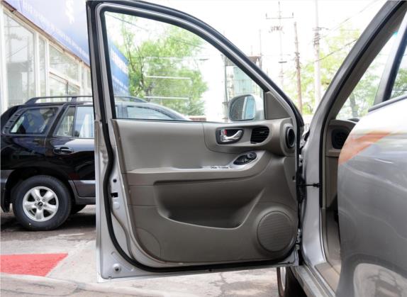 圣达菲经典 2011款 2.0L 汽油手动两驱豪华型 车厢座椅   前门板