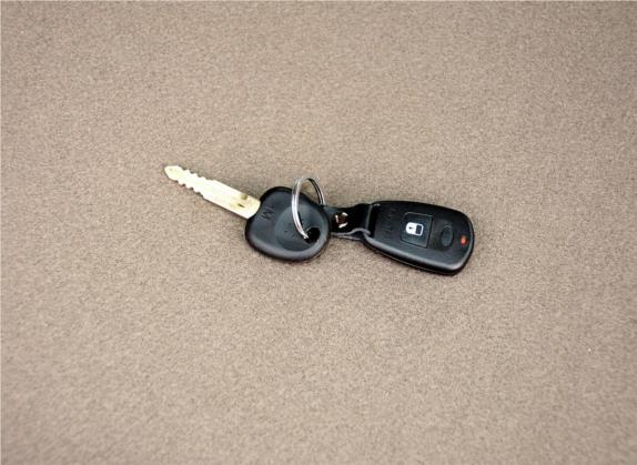 圣达菲经典 2012款 2.0L 汽油手动两驱舒适型 其他细节类   钥匙