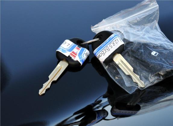 圣达菲经典 2012款 1.8T 汽油自动尊贵型 其他细节类   钥匙