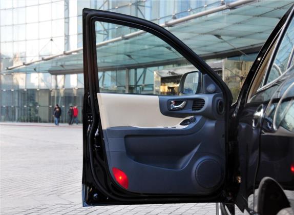 圣达菲经典 2012款 1.8T 汽油自动尊贵型 车厢座椅   前门板