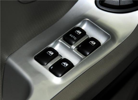 圣达菲经典 2012款 1.8T 汽油手动两驱导航版 车厢座椅   门窗控制