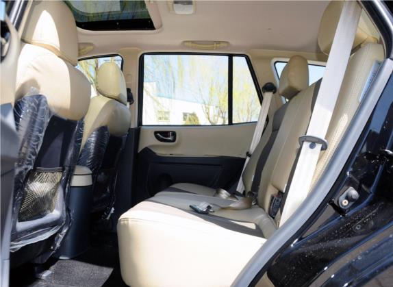 圣达菲经典 2013款 1.8T 汽油手动两驱导航版 车厢座椅   后排空间