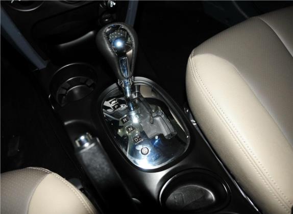 圣达菲经典 2013款 1.8T 汽油自动两驱天窗版 中控类   挡把