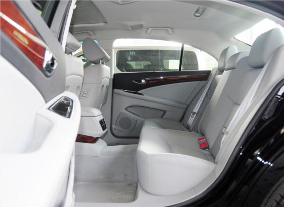 红旗H7 2013款 3.0L 尊贵型 车厢座椅   后排空间