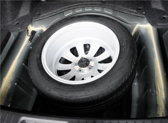 红旗H7 2013款 3.0L 豪华型 其他细节类   备胎