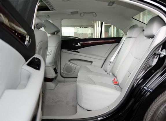 红旗H7 2013款 3.0L 豪华型 车厢座椅   后排空间