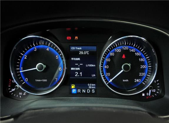 红旗H7 2013款 3.0L 豪华型 中控类   仪表盘