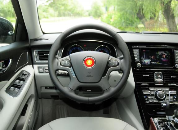红旗H7 2015款 3.0L 尊贵型 中控类   驾驶位