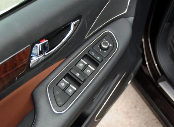 红旗H7 2015款 2.0T 尊贵型 车厢座椅   门窗控制