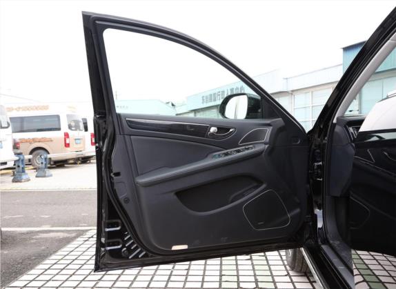 红旗H7 2019款 1.8T 舒适版 车厢座椅   前门板