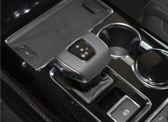 红旗HS7 2021款 2.0T DCT两驱智联旗享版 中控类   挡把