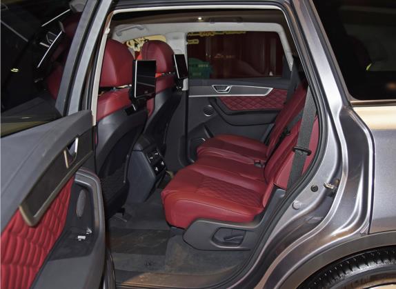 红旗HS7 2021款 3.0T 自动四驱智联旗领版 车厢座椅   后排空间