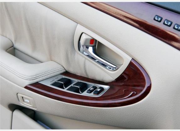红旗盛世 2009款 3.0L 豪华型 车厢座椅   门窗控制