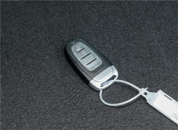 红旗H5经典 2020款 1.8T 自动智联旗畅版 其他细节类   钥匙