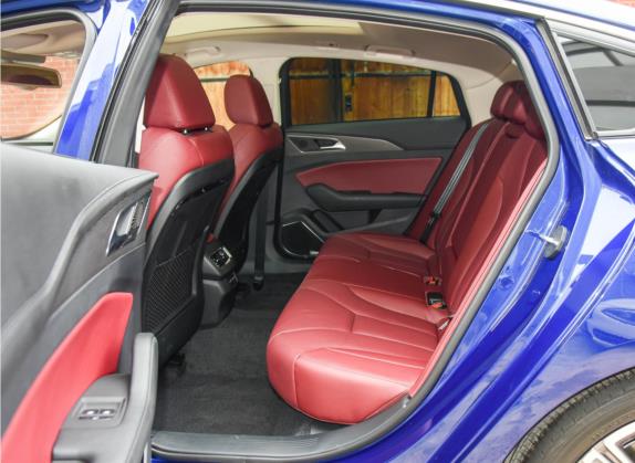 红旗H5经典 2022款 经典款 1.8T 自动智联旗领版 车厢座椅   后排空间