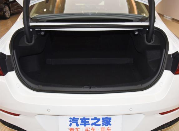 红旗H5经典 2022款 经典款 改款 1.8T 自动智联旗韵版 车厢座椅   后备厢