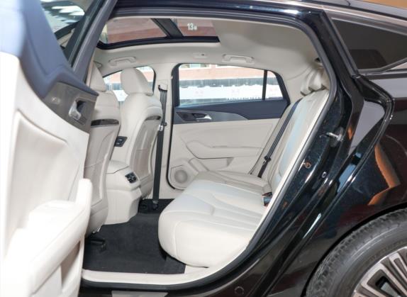红旗H5经典 2022款 经典款 改款 1.8T 自动智联旗享版 车厢座椅   后排空间