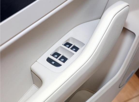 红旗H5经典 2022款 经典款 改款 1.8T 自动智联旗享版 车厢座椅   门窗控制