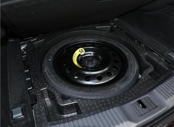 红旗H9 2022款 3.0T 智联旗领四座版 其他细节类   备胎