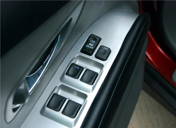 旗胜V3 2011款 2.4L 超豪华型 车厢座椅   门窗控制