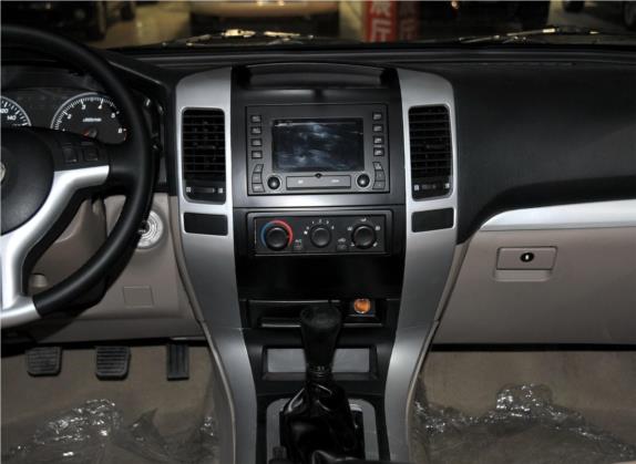 挑战者SUV 2010款 2.0L 两驱DD6490P 中控类   中控台