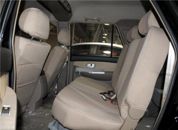 挑战者SUV 2010款 2.0L 两驱DD6490P 车厢座椅   后排空间