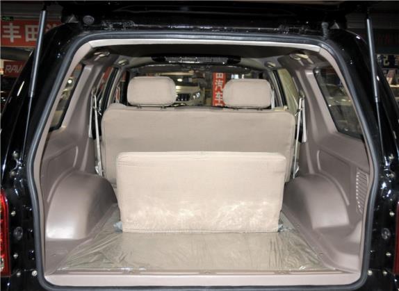 挑战者SUV 2010款 2.0L 两驱DD6490P 车厢座椅   后备厢