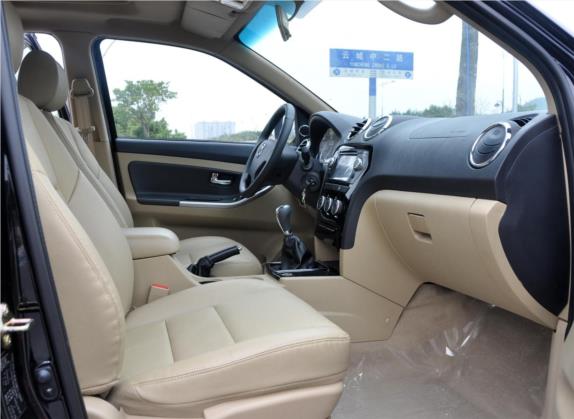 驭胜S350 2011款 2.4T 两驱豪华型5座 车厢座椅   前排空间