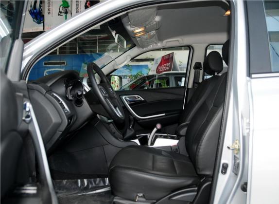 驭胜S350 2013款 2.4T 手动两驱柴油豪华版5座 车厢座椅   前排空间